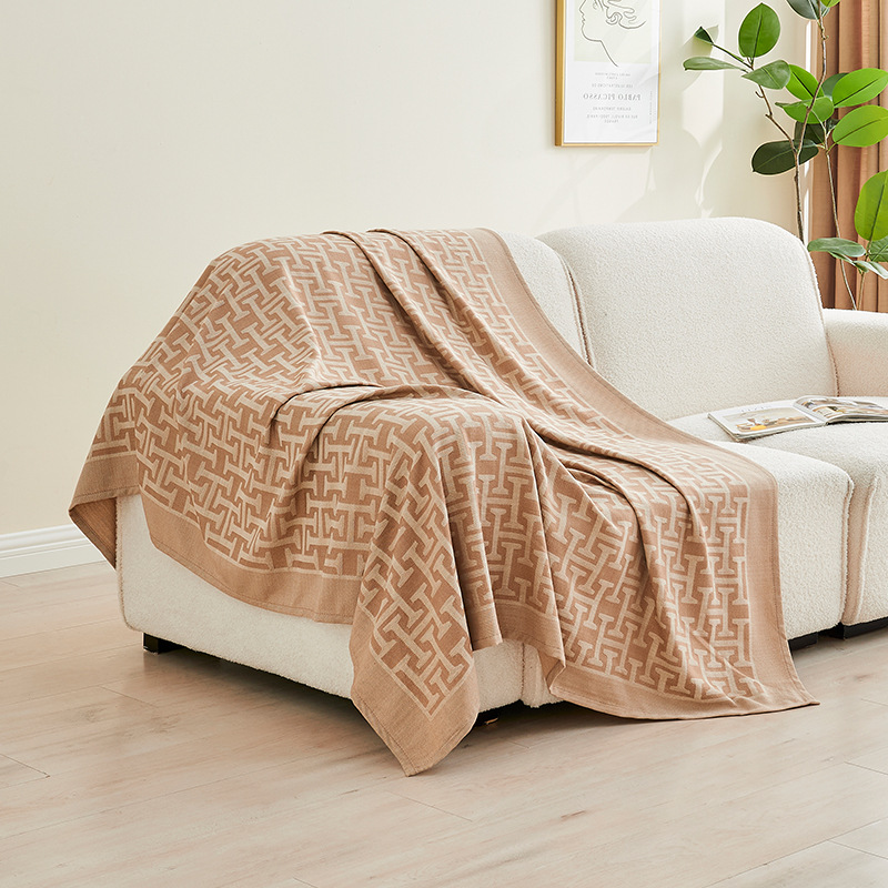 Picture of Factory Wholesale Aviation Blanket Aircraft Blanket First Class Blanket Office Summer Nap Air-conditioning Blanket Gift Blanket Blanket