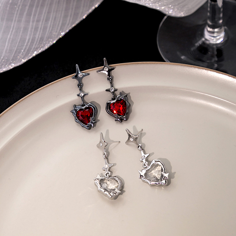 Silver needle sweet cool dark red stone love earrings new four mans star peach heart earrings diamond pleated earrings wholesale
