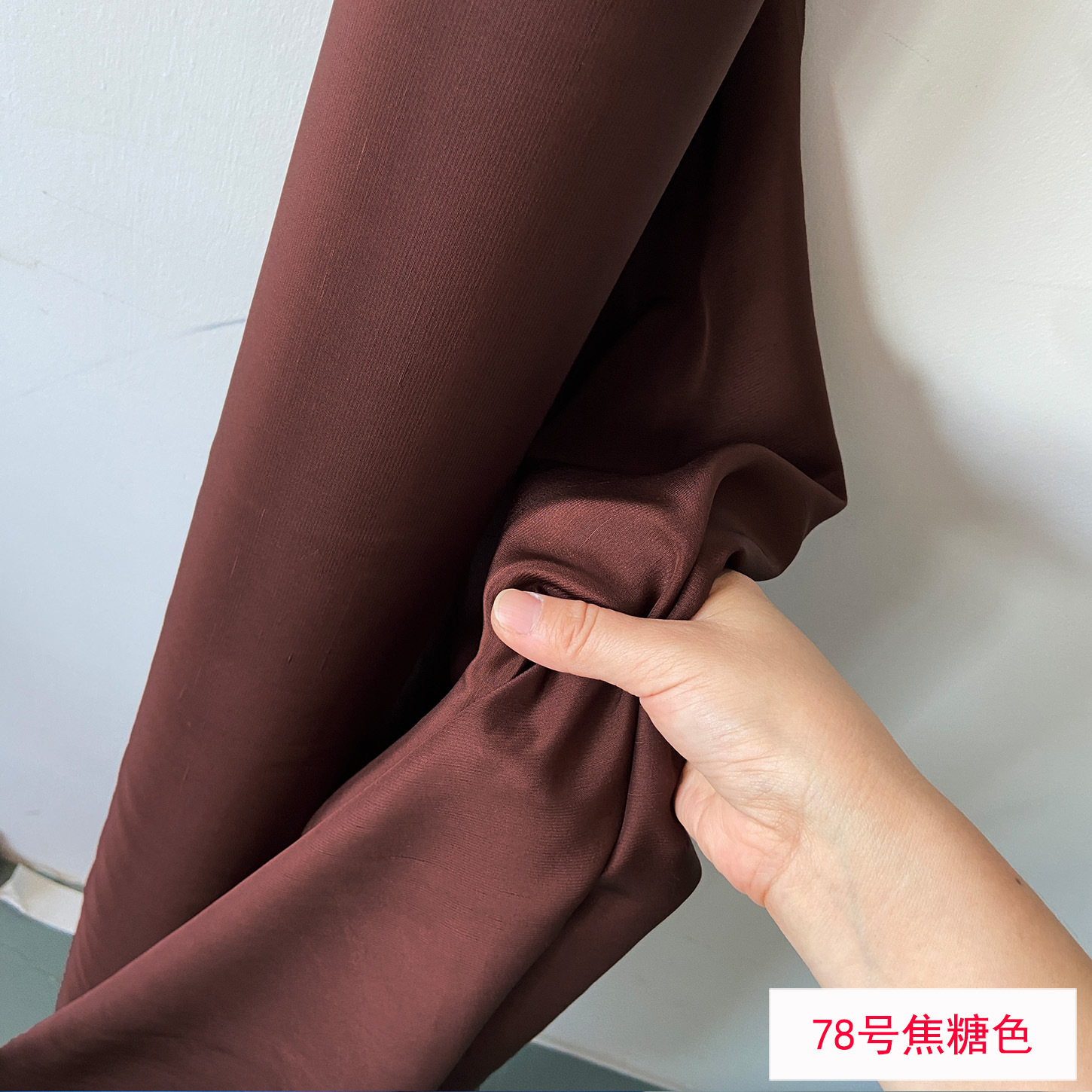 Picture of Solid Color Silk Double Palace Fabric, Crisp Mulberry Silk Double Palace Fabric, Yarn-dyed Double Palace Clothing Cheongsam Top Fabric