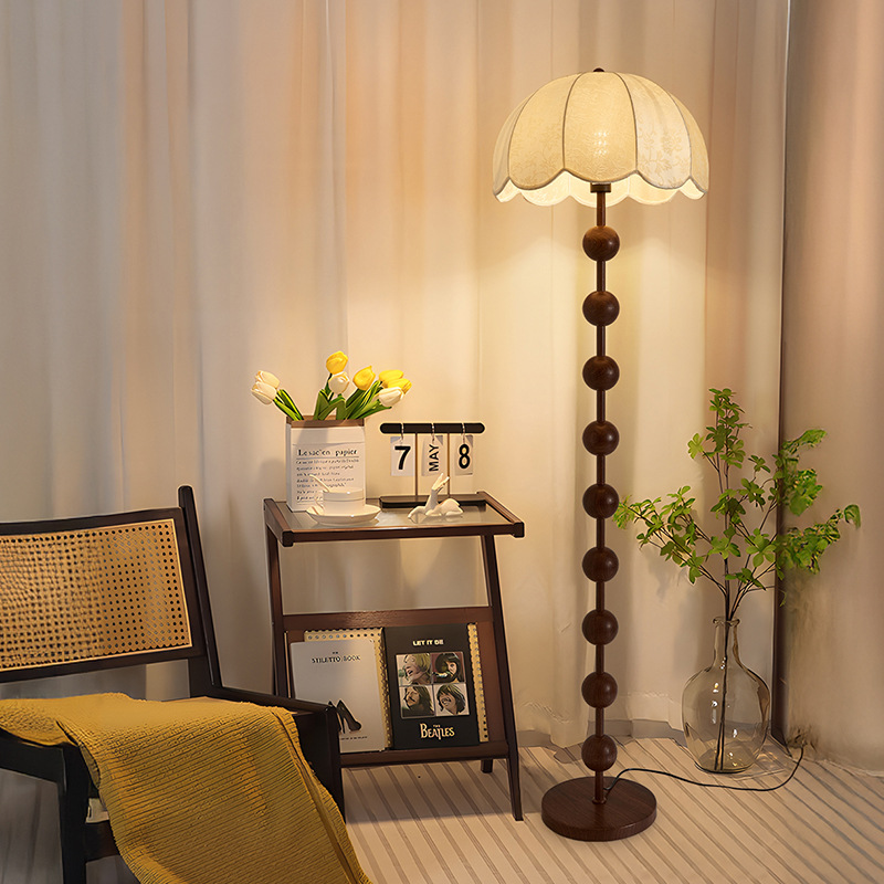 Picture of Medieval Style Floor Lamp Retro Fabric Gourd Floor Lamp Hotel Lamp Living Room Sofa Next to Bedroom Decorative Lamp L138