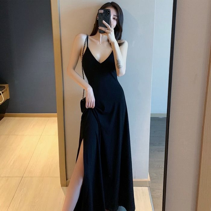 Suspbottomer Little Black Dress Sexy and Gentle V-Neck Bottoming Shirt Retro Long Side Slit Black Sleeveless Dress Women's Clothing