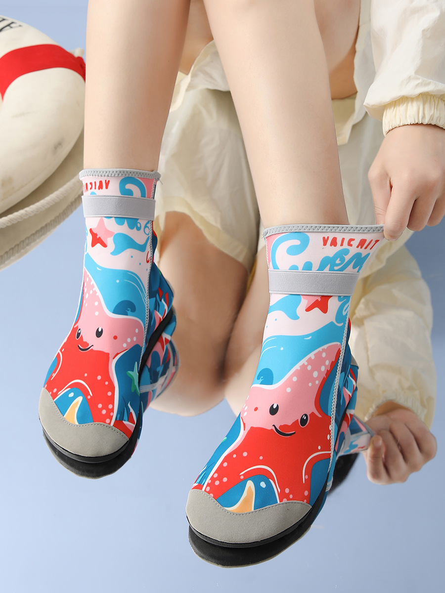 Picture of Children's Beach Shoes and Socks Diving Snorkeling Swimming Wading Shoes Adult Seaside Shoes and Socks Water Park Shoes