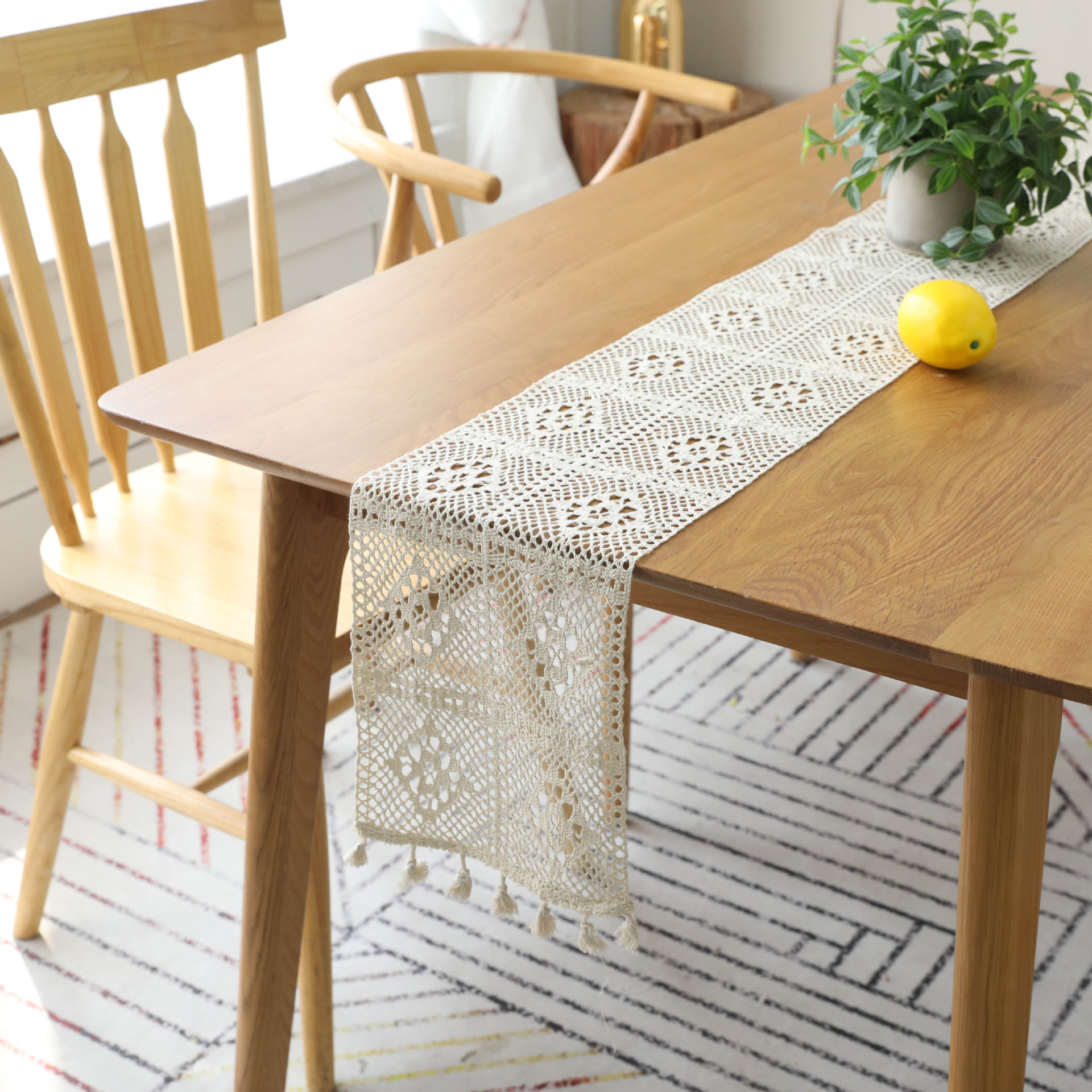 European Retro Table Flag Palace Lace Crochet Cut Out Polyester Cotton Tassel Lace Placemat Dining Table Side Cabinet Tea Table