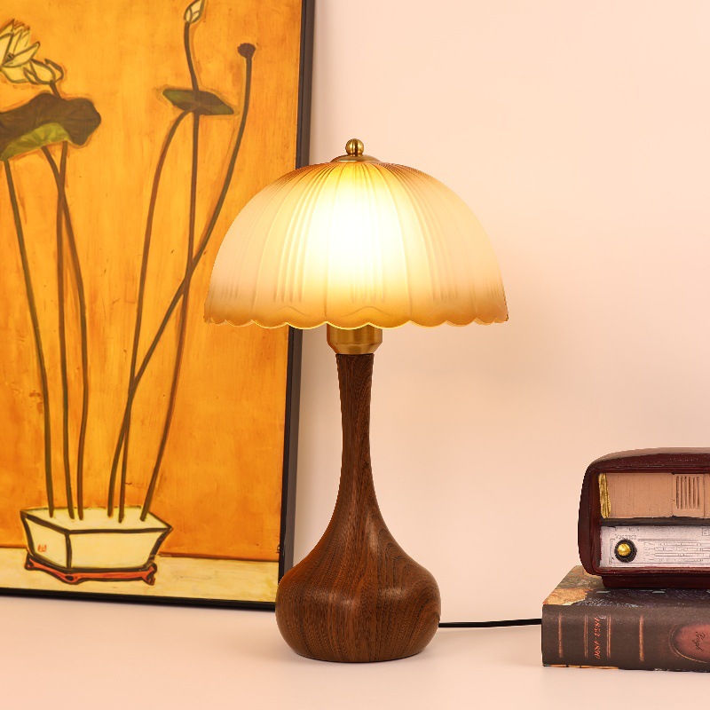 Antique Table Lamp Light Luxury High-end New Chinese Style Living Room Sofa Glass American Style Retro Master Bedroom Bedside Table Lamp