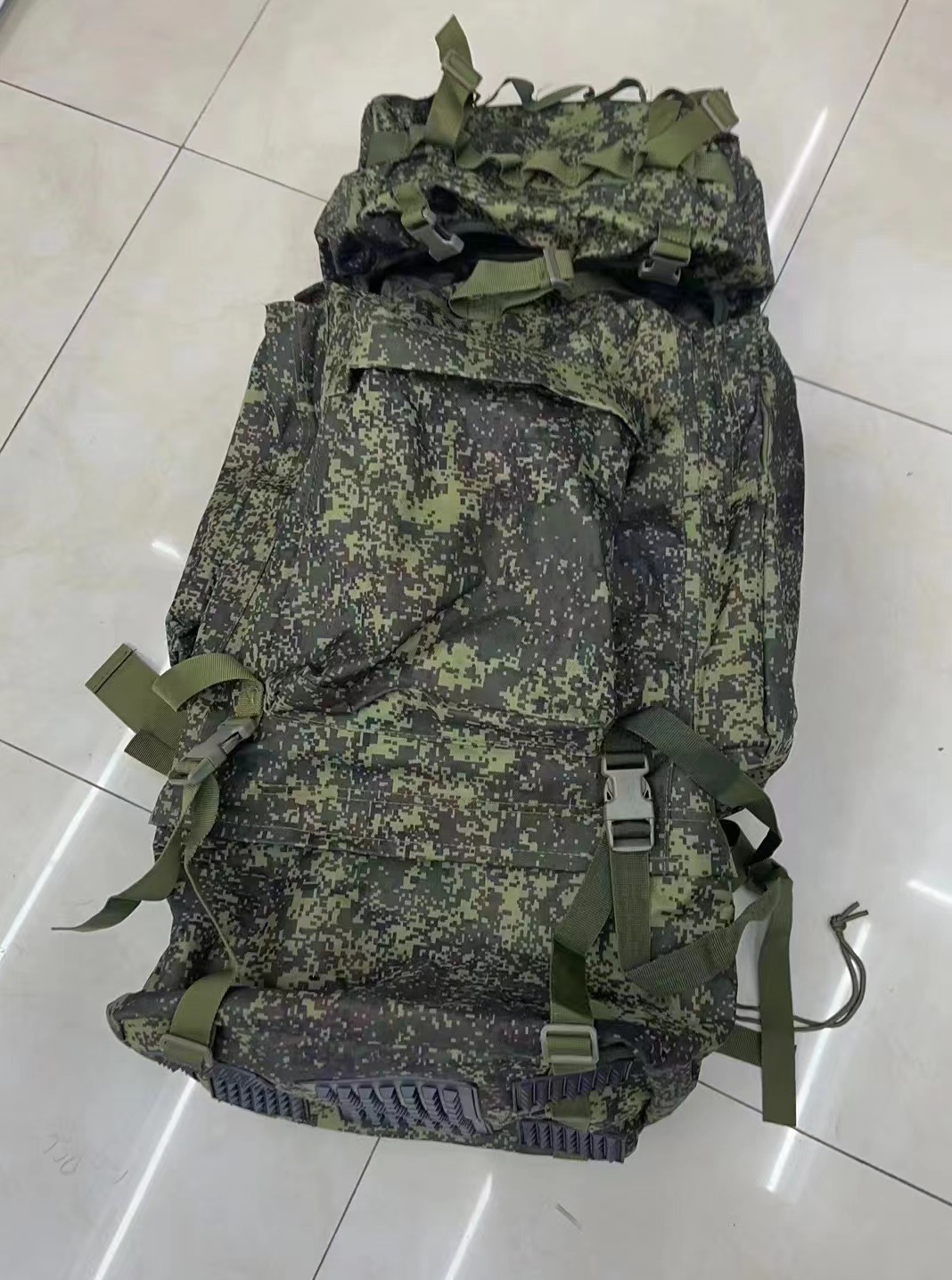 Picture of Spot 100L Large Capacity Mountaineering Bag Outdoor Products Camping Outdoor Bag Hiking Waterproof Cover Backpack