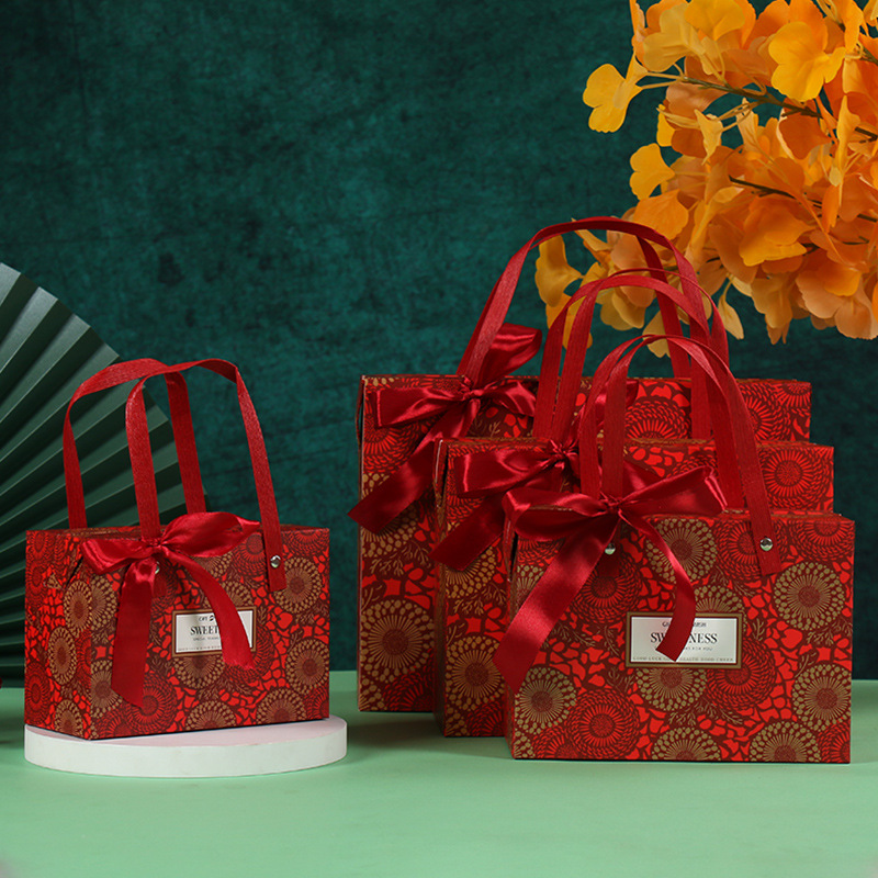 Hand gift box creative candy box wedding back gift box empty box wedding candy gift box candy box in stock wholesale