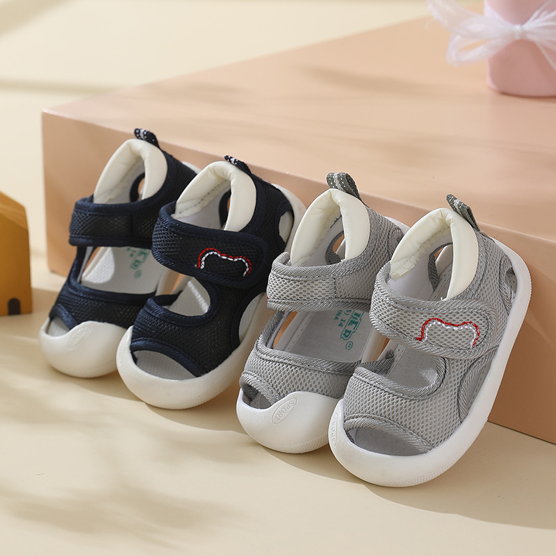 Baby toddler shoes cross-border summer and autumn non-slip soft-soled mesh shoes breathable boys and girls sandals baby shoes a generation