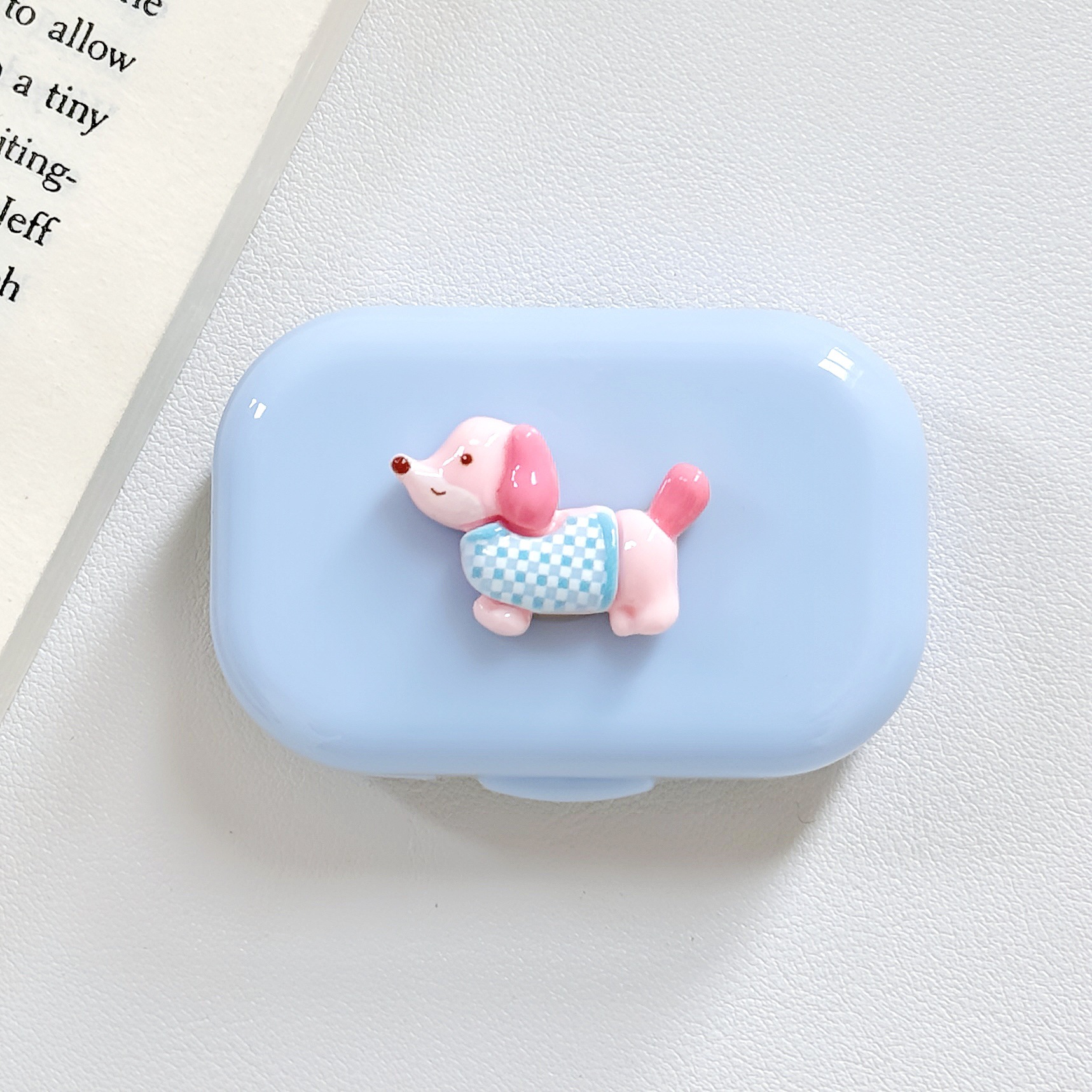 Picture of Cute Little Animal Cartoon Contact Lens Case, Contact Lens Storage Box, Care Companion with Mirror, Girl Ins Wholesale