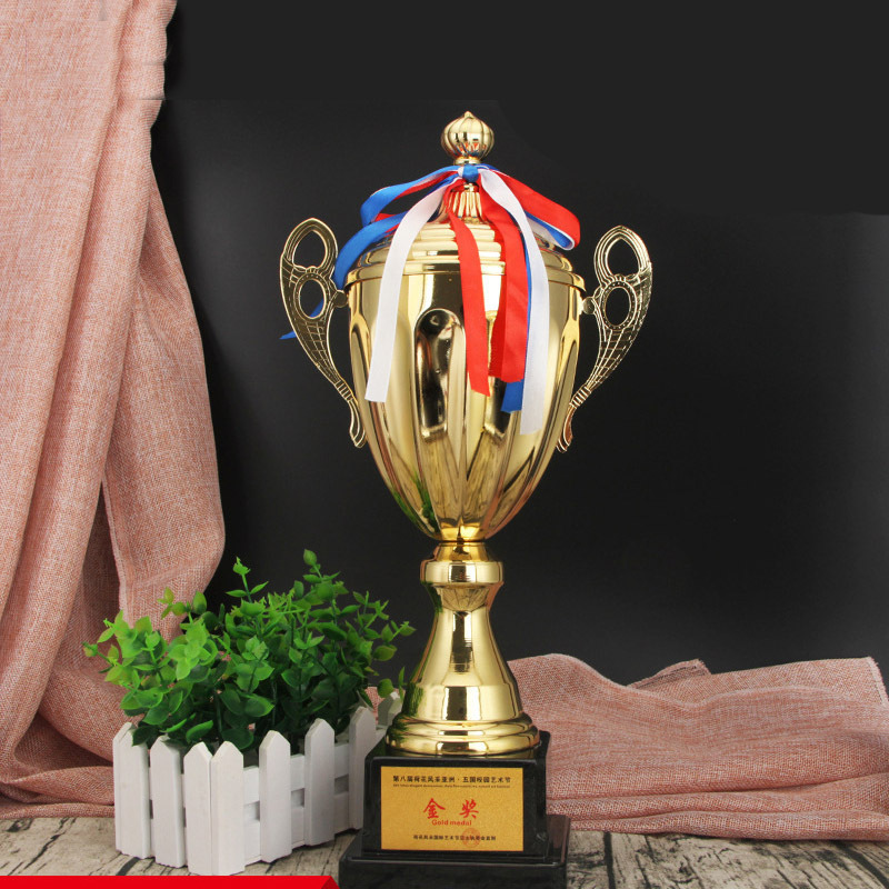Metal Trophy Volunteer Heart Charity Award Medal Pioneer Warrior Souvenir Epidemic Prevention Gift