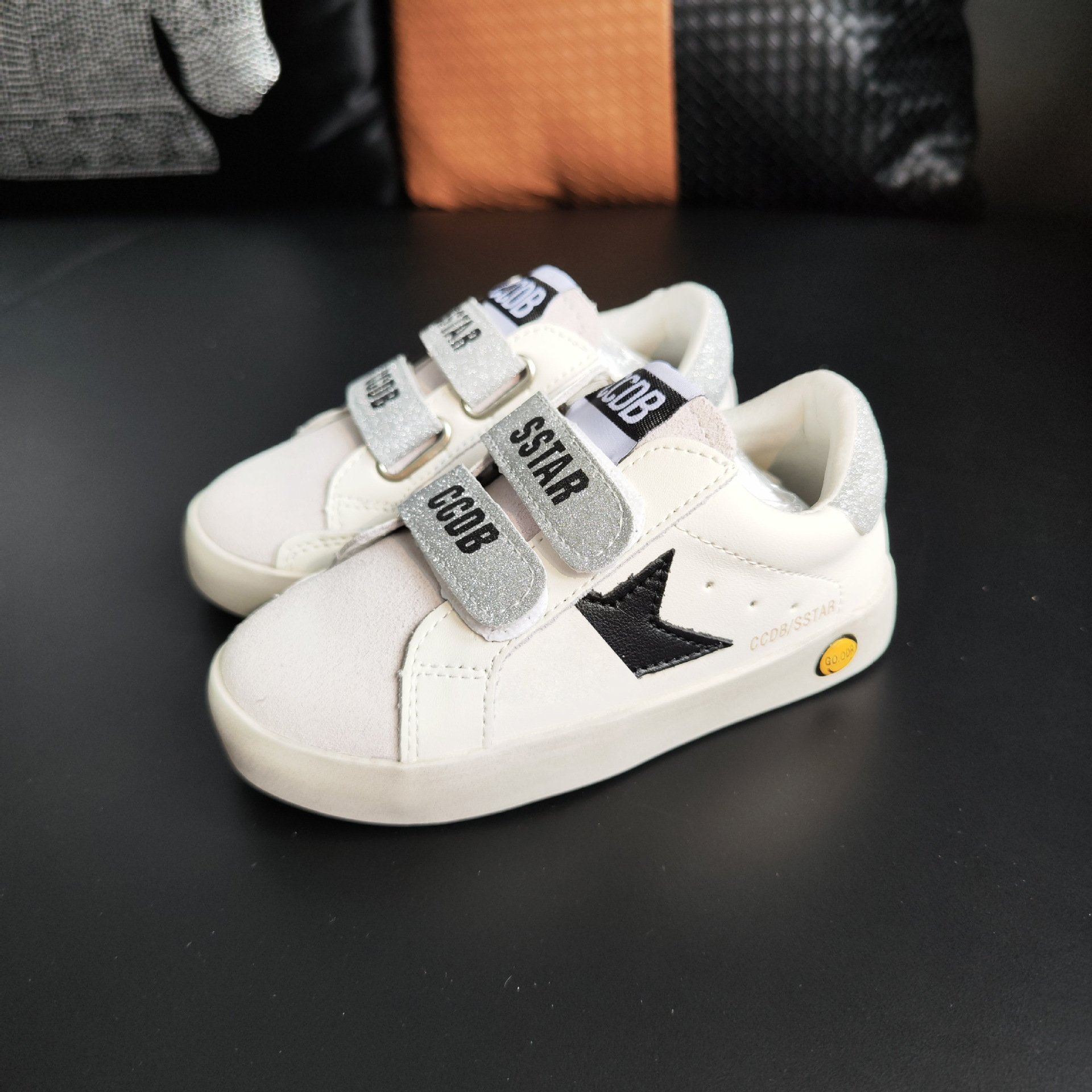 Autumn 5016 New Children's Star Board Shoes Korean Fashion Sequin Girls Casual Shoes Soft Sole Small Dirty Shoes