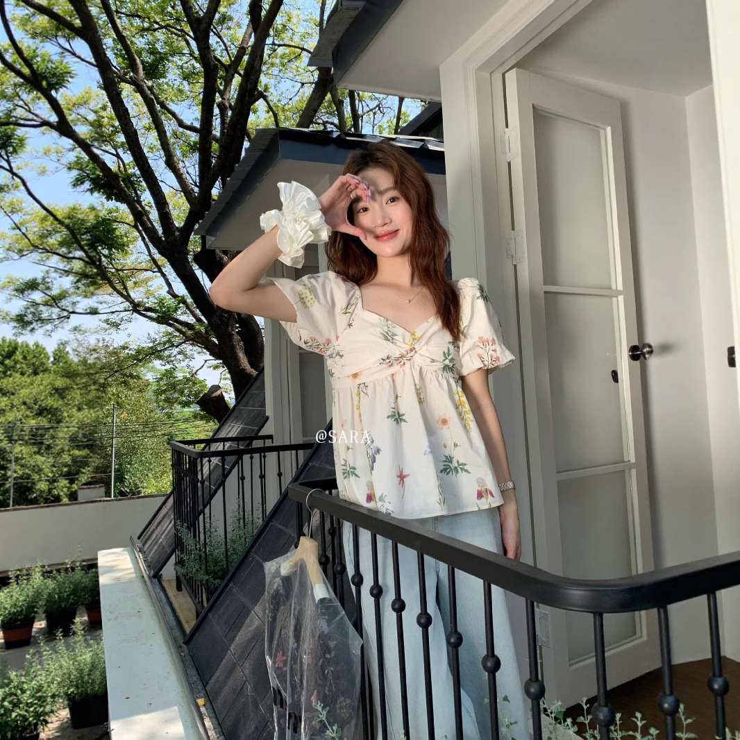 Picture of Plus-Size Gentle Puff Sleeve Shirt for Women, Summer Design, Age-Reducing, Beautiful Blouse for Chubby Women, Slimming Top That Hides Extra Flesh