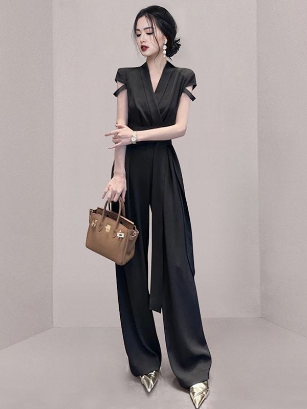 Picture of Celebrity V Neck Waist-Cinching, Capable and Noble Wide-Leg Pants, Cross-Border Women's Summer New Style Slimming Look Wide-Leg Jumpsuits