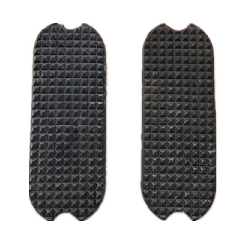 Picture of Manufacturer Wholesale Black Rubber Marker Mat 12cm Marker Accessories 10.8cm White Marker Mat in Stock