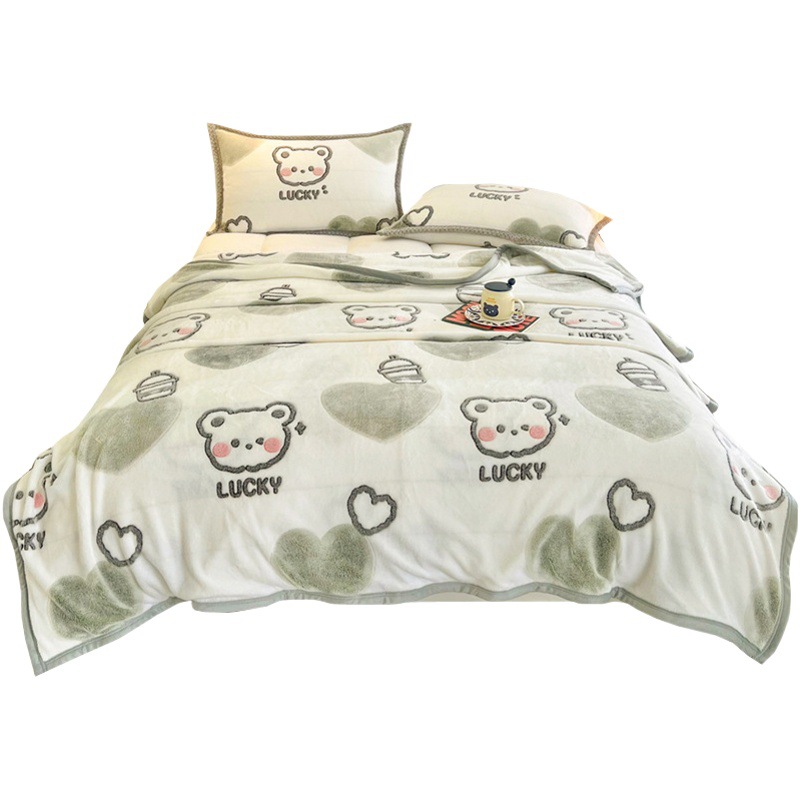 Winter flannel blanket thickened warm coral fleece blanket Class a milk fleece blanket office nap blanket autumn