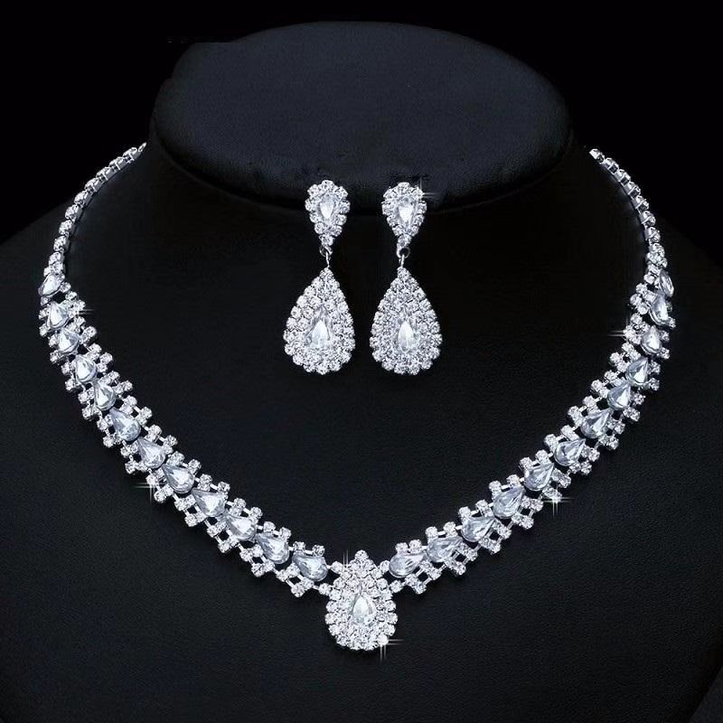 Cross-border Europe and the United States best selling necklace earrings jewelry simple suit women exquisite niche inlaid zircon water drop jewelry women