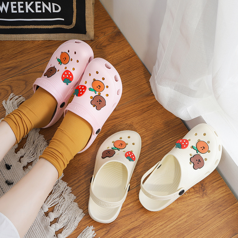 Women's Clogs 2023 Trendy Ins Sandals Flat Summer Beach Shoes Thick-Soled Closed-Toe Slippers Comfortable Ins Style