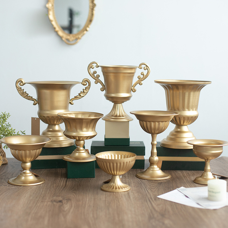 European style wrought iron golden flowerpot wholesale Amazon foreign trade retro flower arrangement wedding decoration dried flower vase wholesale