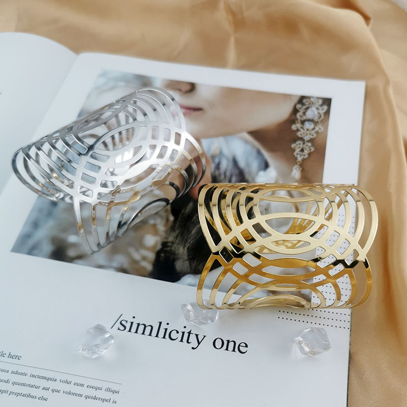 Picture of Cross-border Hot Selling European and American Kwa Hollow Metal Pattern Iron Open Bracelet Personalized Wire Punk Bracelet Set