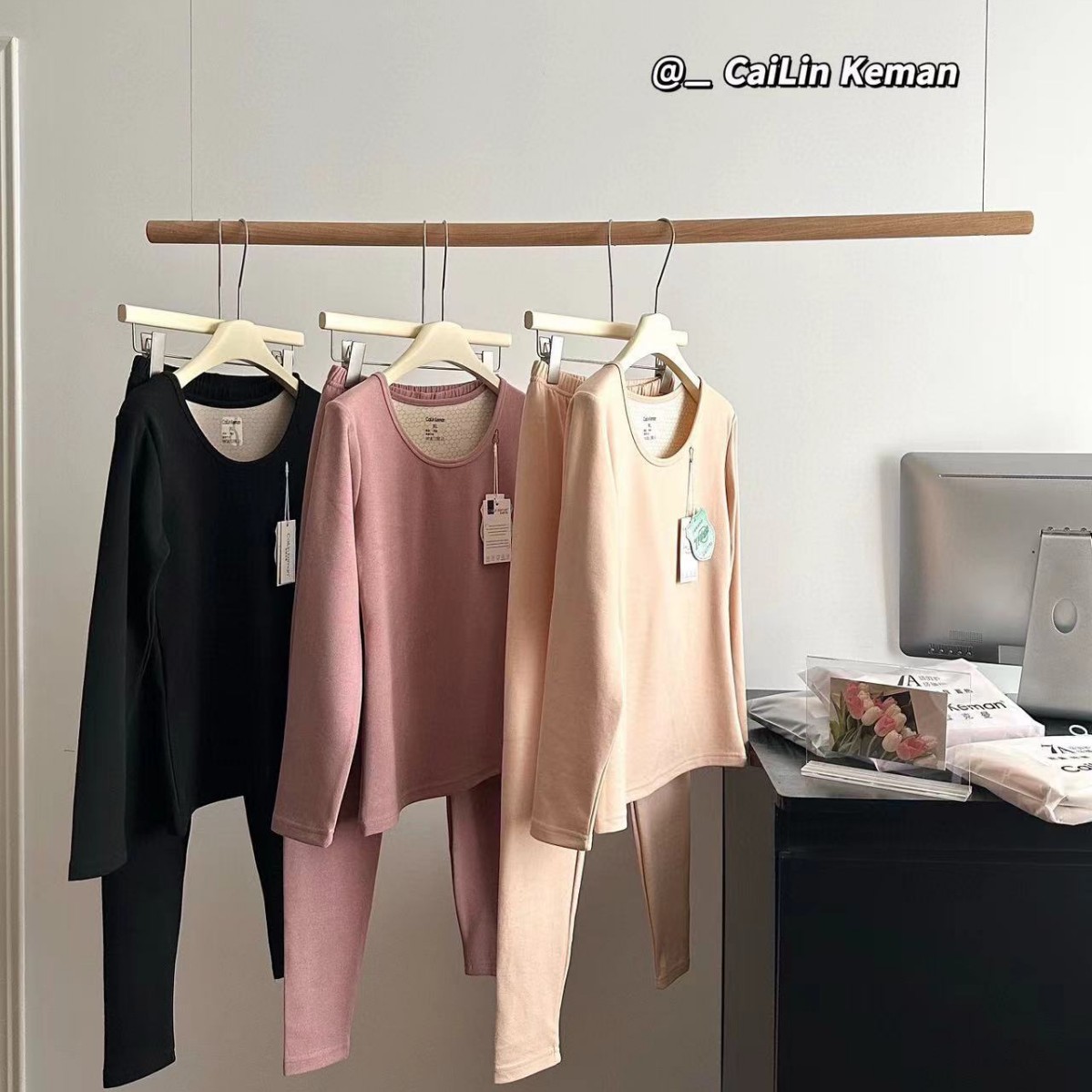 Human body small heater Cailin Keman nano 7A antibacterial heat storage warm women's suit light and non-bloated base