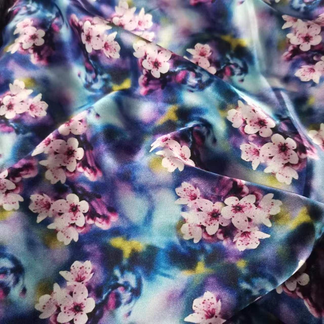 Picture of 19 mmi silk stretch satin cheongsam fashion summer cool comfortable breathable high-grade fabric