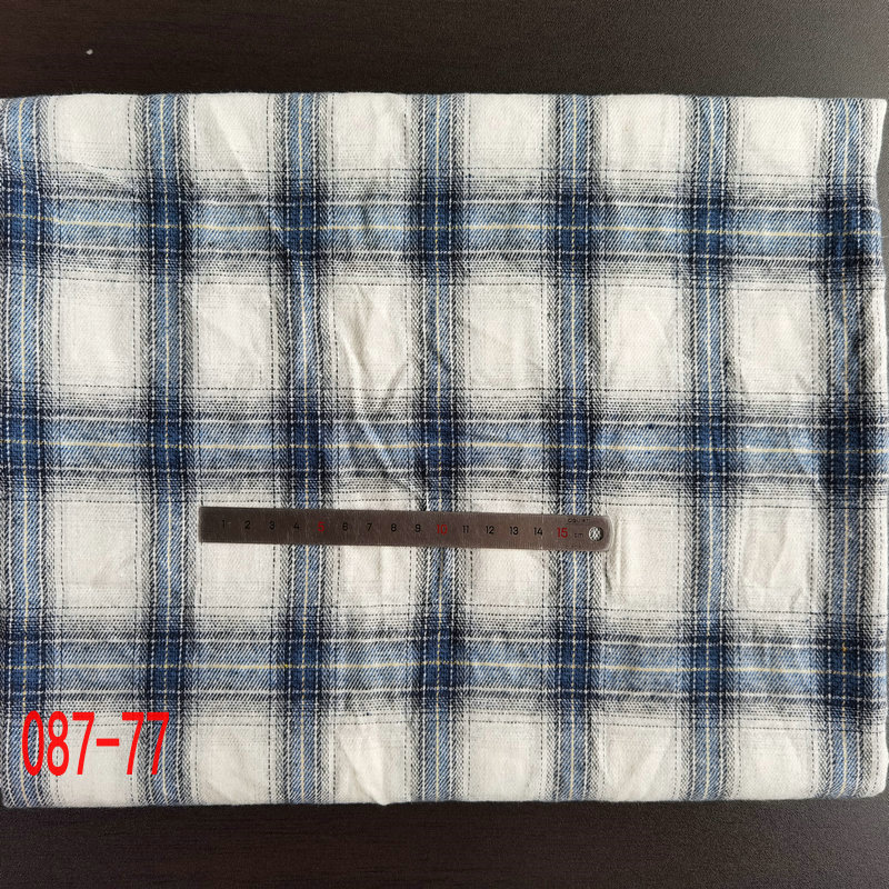 Picture of in stock brushed plaid fabric spring and summer women's shirt cloth 21 polyester cotton woven flannel plaid lining