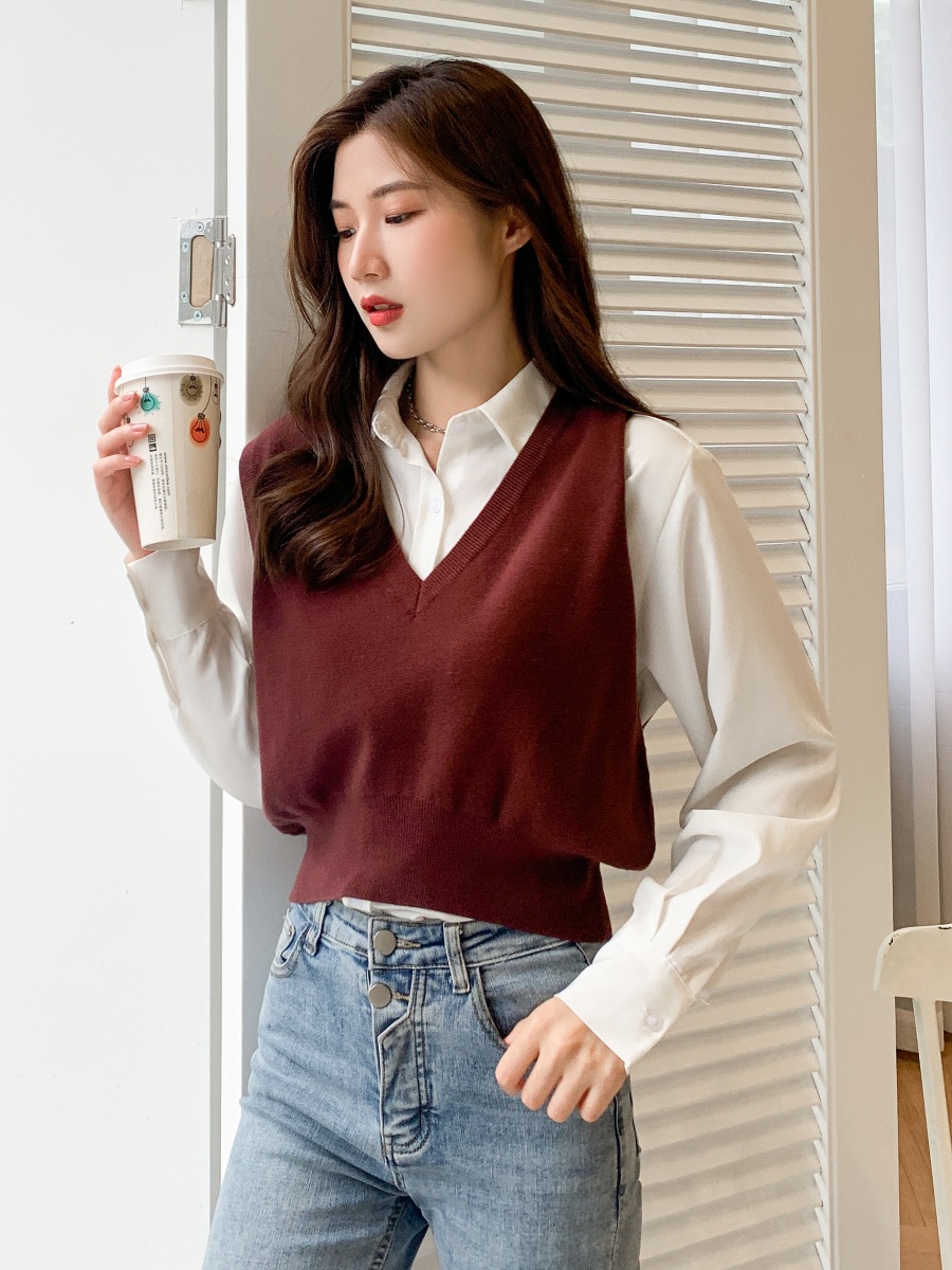 Picture of Spring and Autumn New Knitted Vest Women's Outer Matching Internet Popular Sleeveless Pullover Western Style Vest Short Brown Top