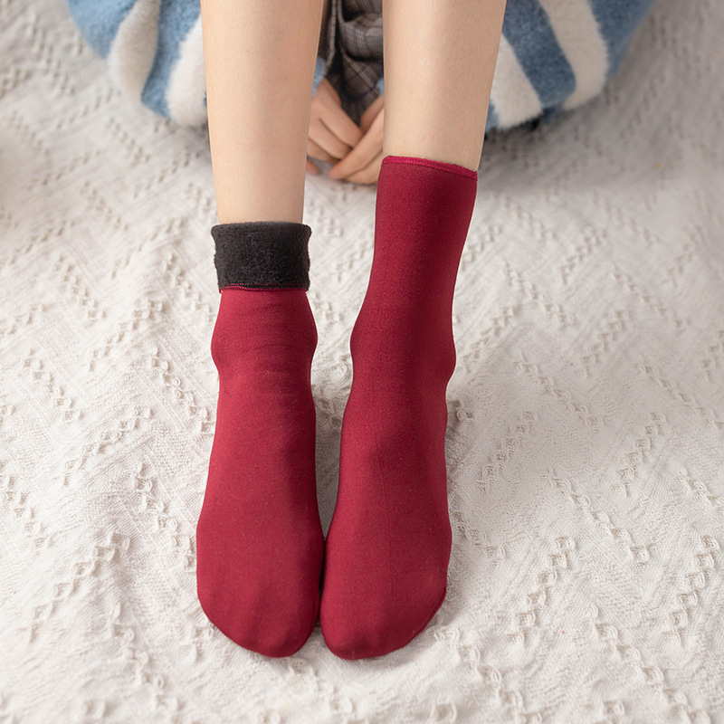 Picture of Autumn and Winter Nylon Velvet Thickened Snow Socks Casual Home Floor Socks Anti-Pilling Street Stall Short Socks Manufacturer Wholesale