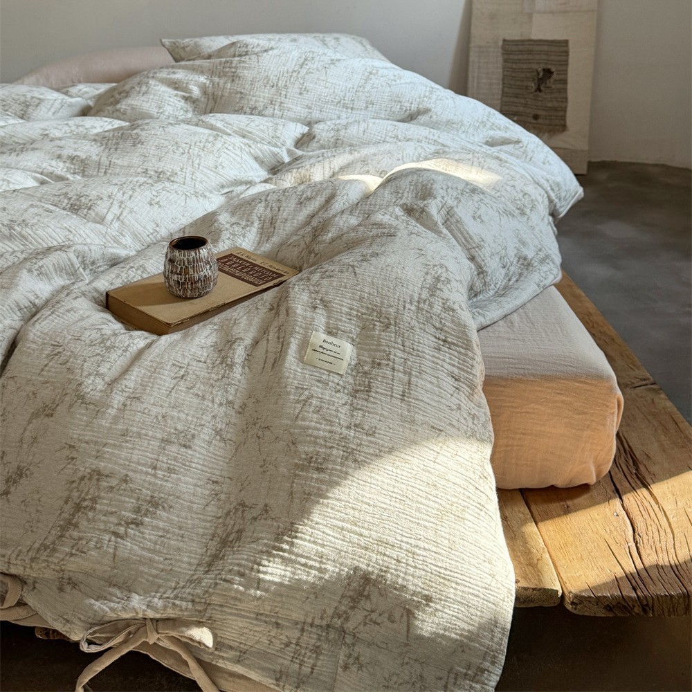 New Soft Retro Pastoral Style Wrinkled Yarn Double-layer Yarn Lace Cotton Four-piece Breathable Simple Bedding Quilt Cover