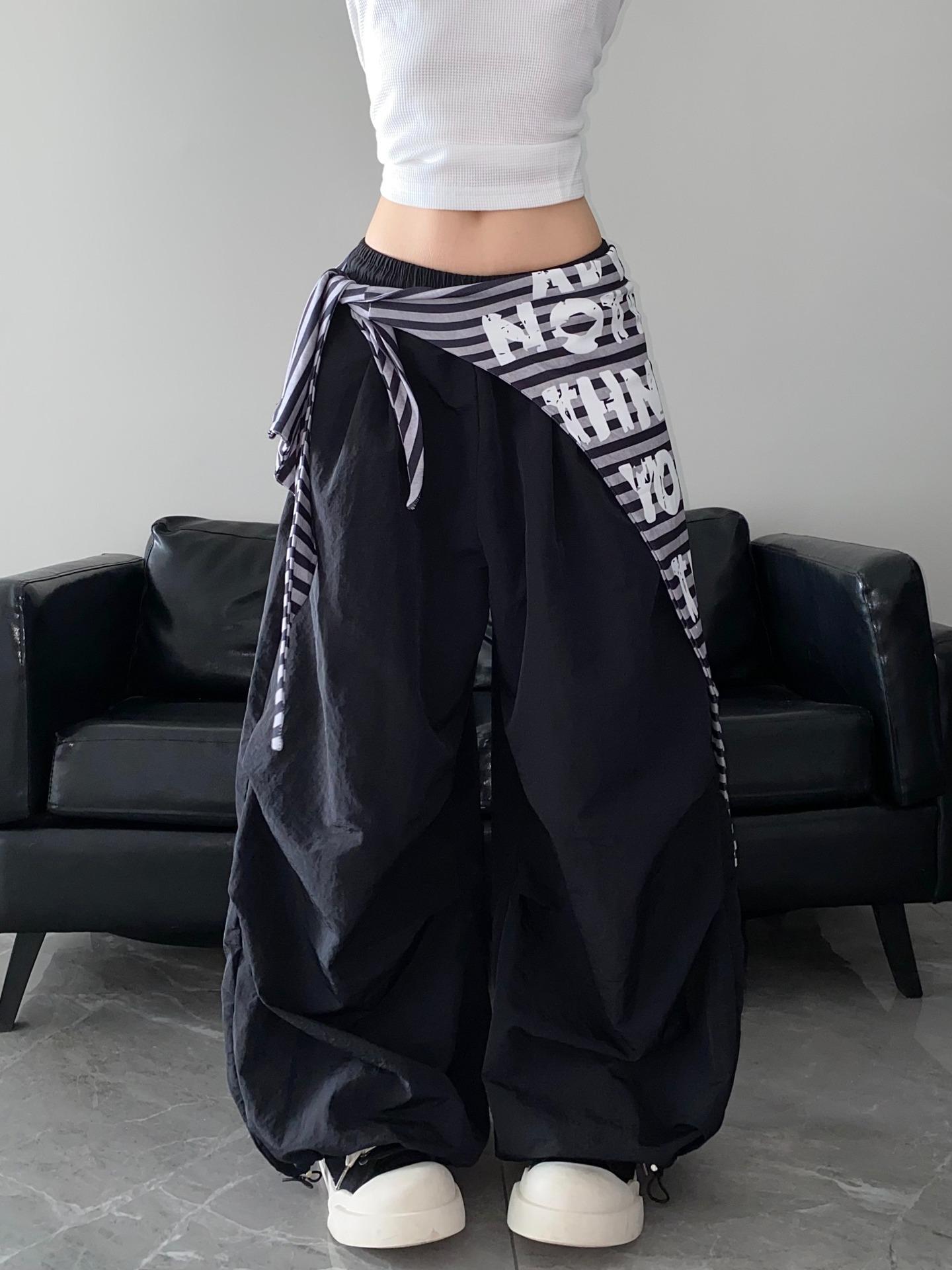 Vintage Sweet Spicy Girl Hip-Hop Scimitar Pants Women's Street Dance Cargo Pants with Ruffle Layering Design Slimming Wide-Leg Pants