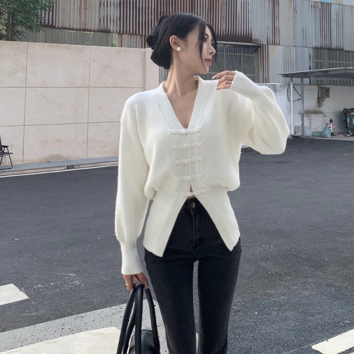 Picture of Autumn and Winter Spicy Girl Style Women's Cross-Border Casual Chinese-Style Button V-Neck Long-Sleeve Knitted Cardigan Jacket Top Japanese and Korean Casual