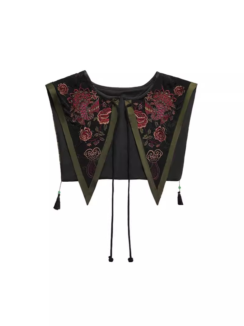 Picture of Four Seasons All-match Ethnic Style Women's Clothing New Chinese Retro Embroidered Cloud Shoulder All-match Cape Shawl Short Small Outer
