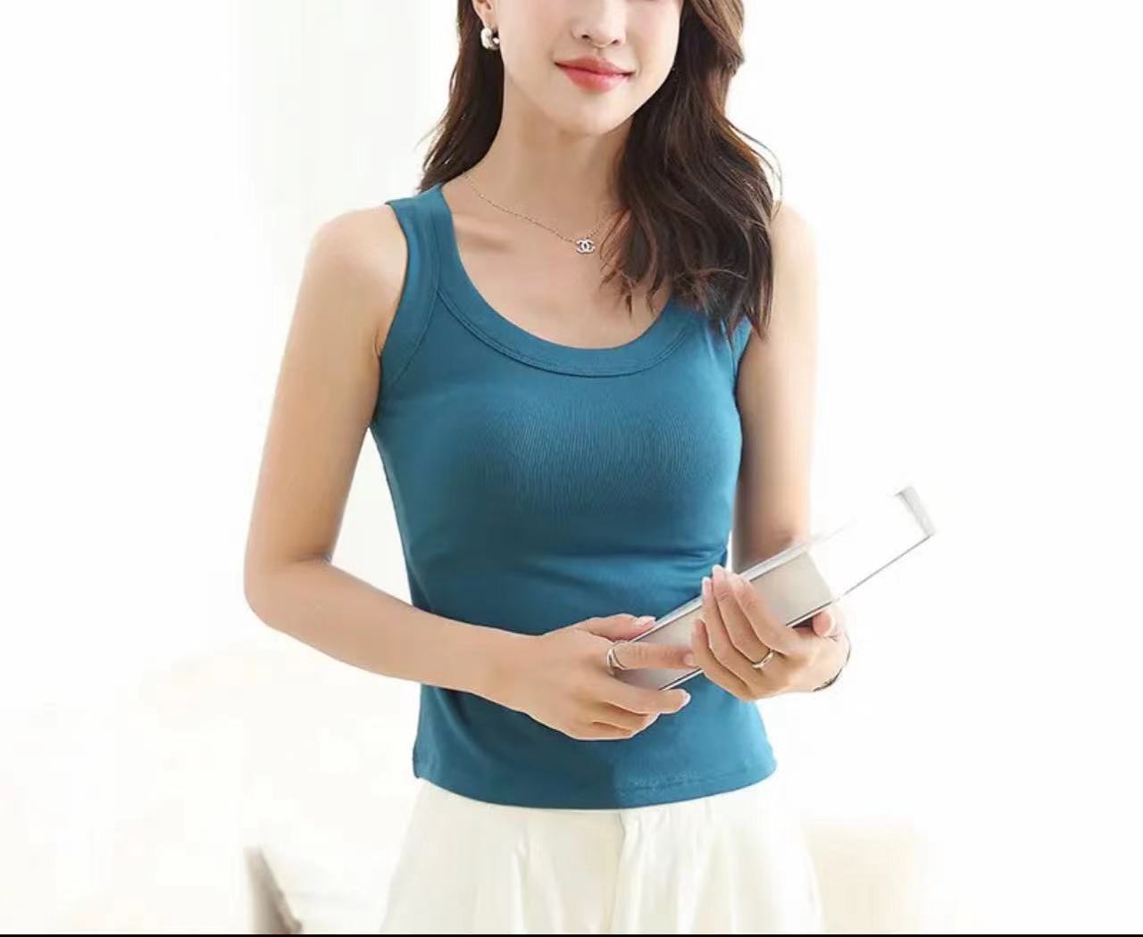 Picture of [Factory Outlet] Threaded Anti-running Sleeveless Thin Inner Base Camisole for Women to Wear Outside and Inside in Summer and Spring