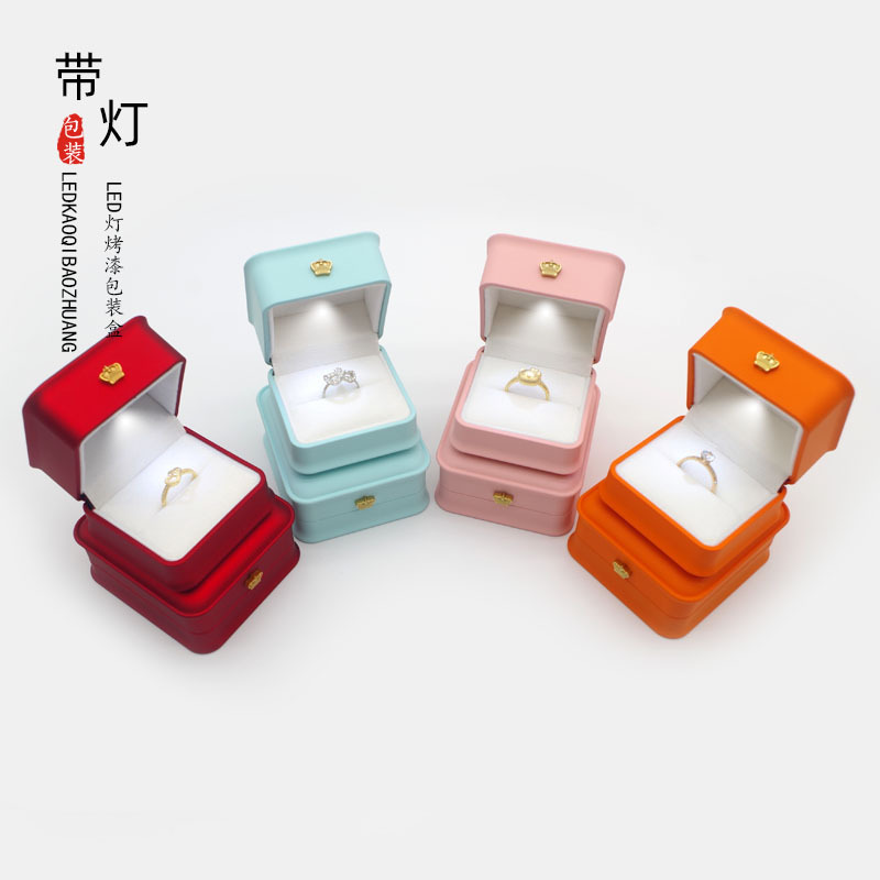 With light waist crown jewelry box paint round corner convex edge jewelry box LED light ring box necklace box