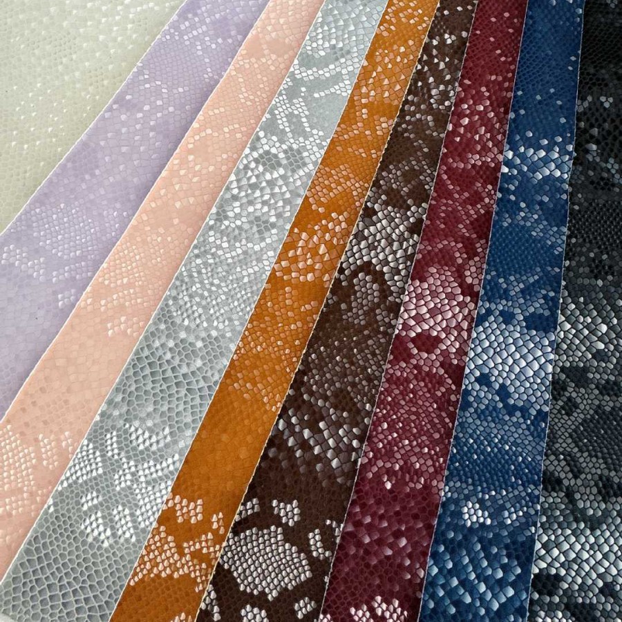 Environmentally Friendly Spot Pu Artificial Leather Skin-Feel Snake Pattern Stationery Protective Cover Leather Artificial Leather Soft Texture Stripess
