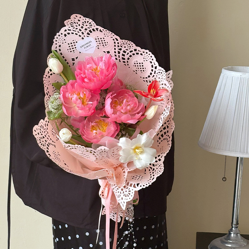 net red sea salt cheese stereo lace paper bouquet paper square round bouquet hollow bag flower material flower shop packaging