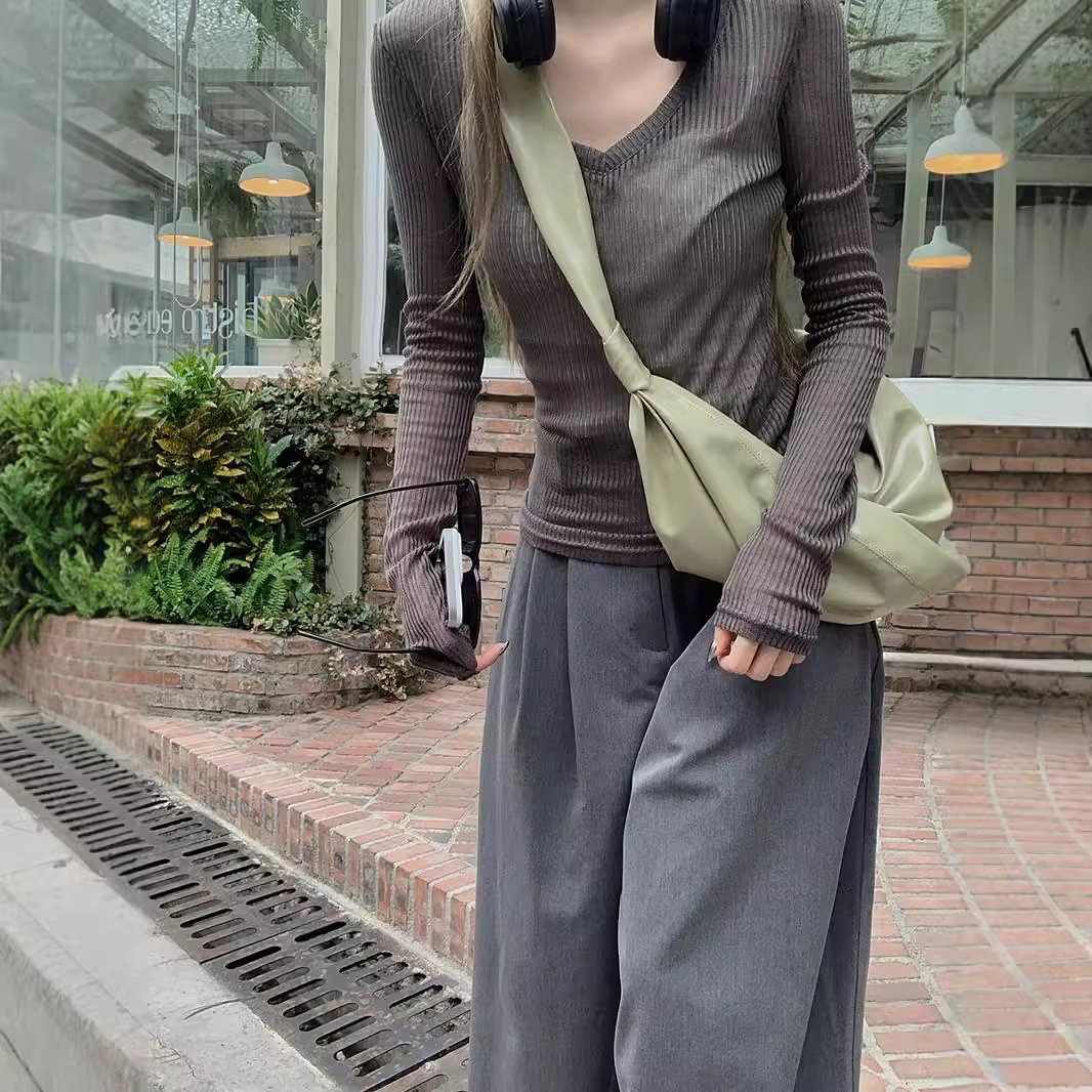Picture of Thin Micro-transparent V-neck Sunscreen Long-sleeved T-shirt Women's Summer Korean-style Chic Casual Slim-fit Slimming Niche Blouse Top