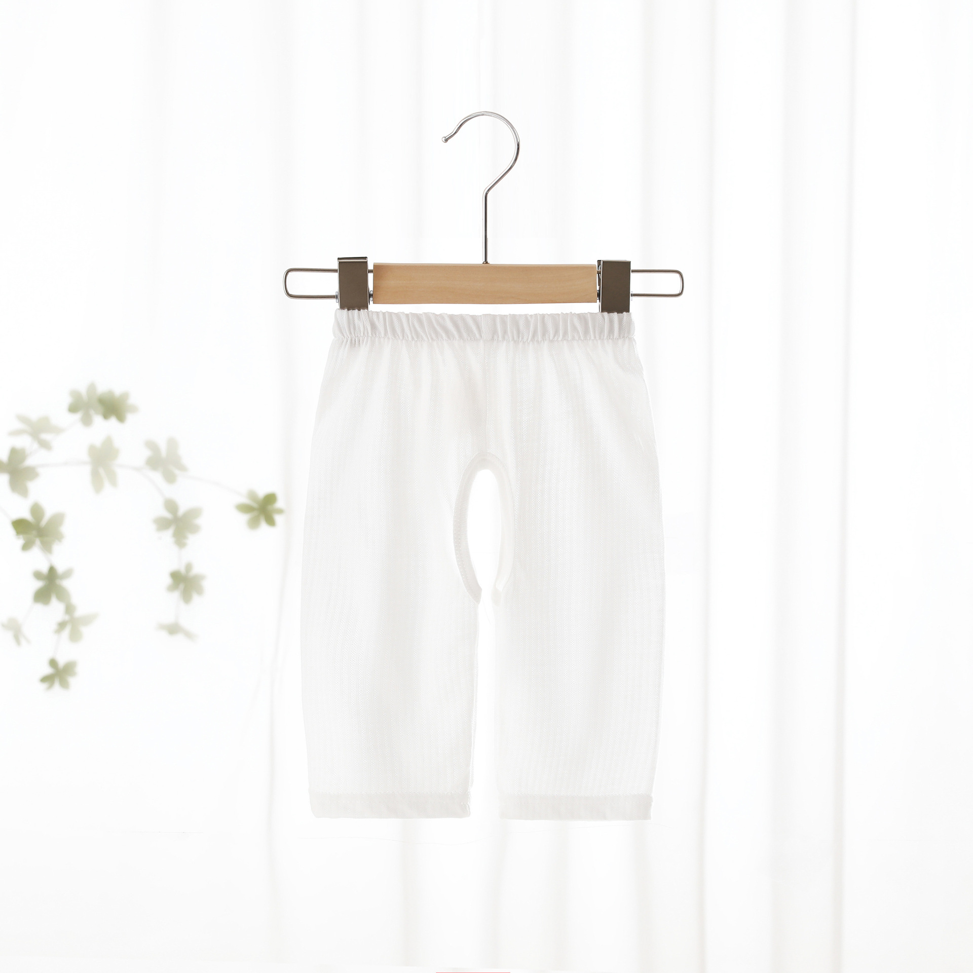 Picture of Baby Anti-Mosquito Pants Summer Thin Pure Cotton Type a Sweat-Absorbent Baby Crotch Pants for Boys and Girls Home Loose Cropped Pants