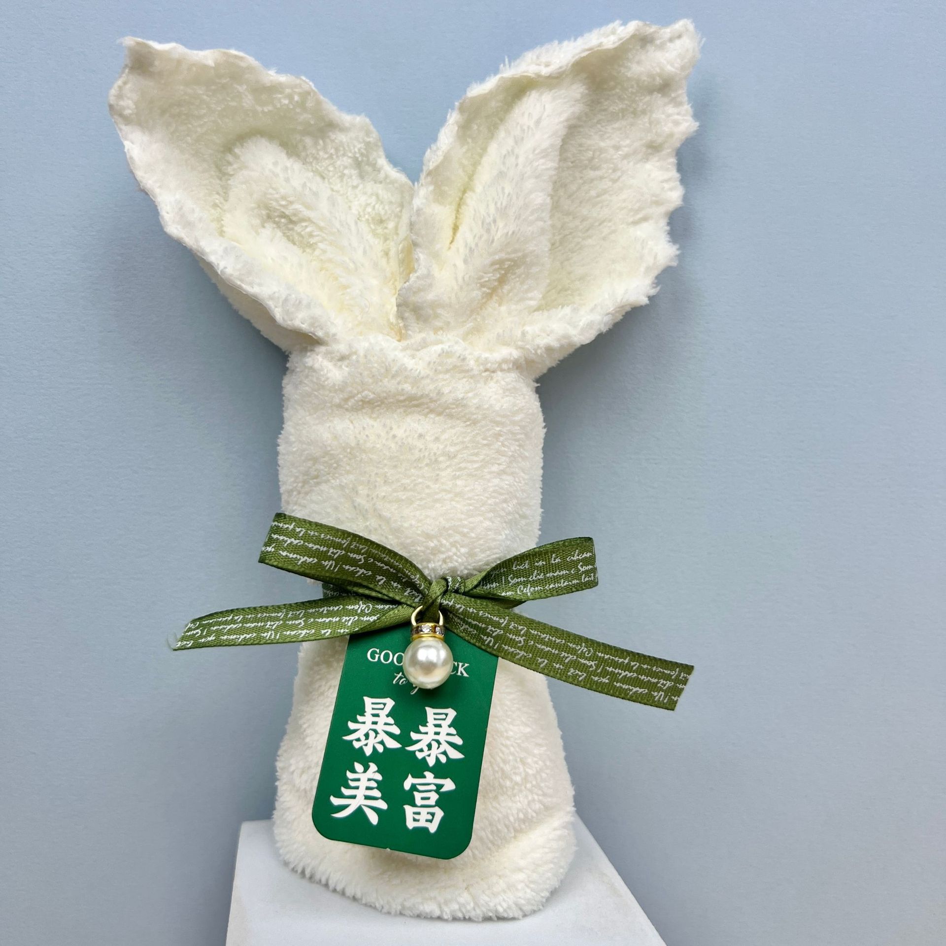 Picture of Hand gift towel bear shape square gift box with birthday gift company opening wedding shop creative small gifts
