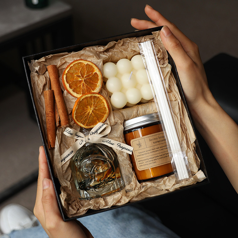 Picture of Lover's March 8Th Scented Candle Gift Box Indoor Creative Glass Cup Atmosphere Incense Fragrance Accompanying Gift List