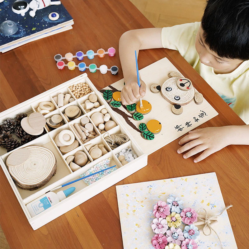 Picture of Children's Wooden DIY Hand-Painted Quiet Book Kindergarten Early Education Can Draw and Assemble Wooden Quiet Book