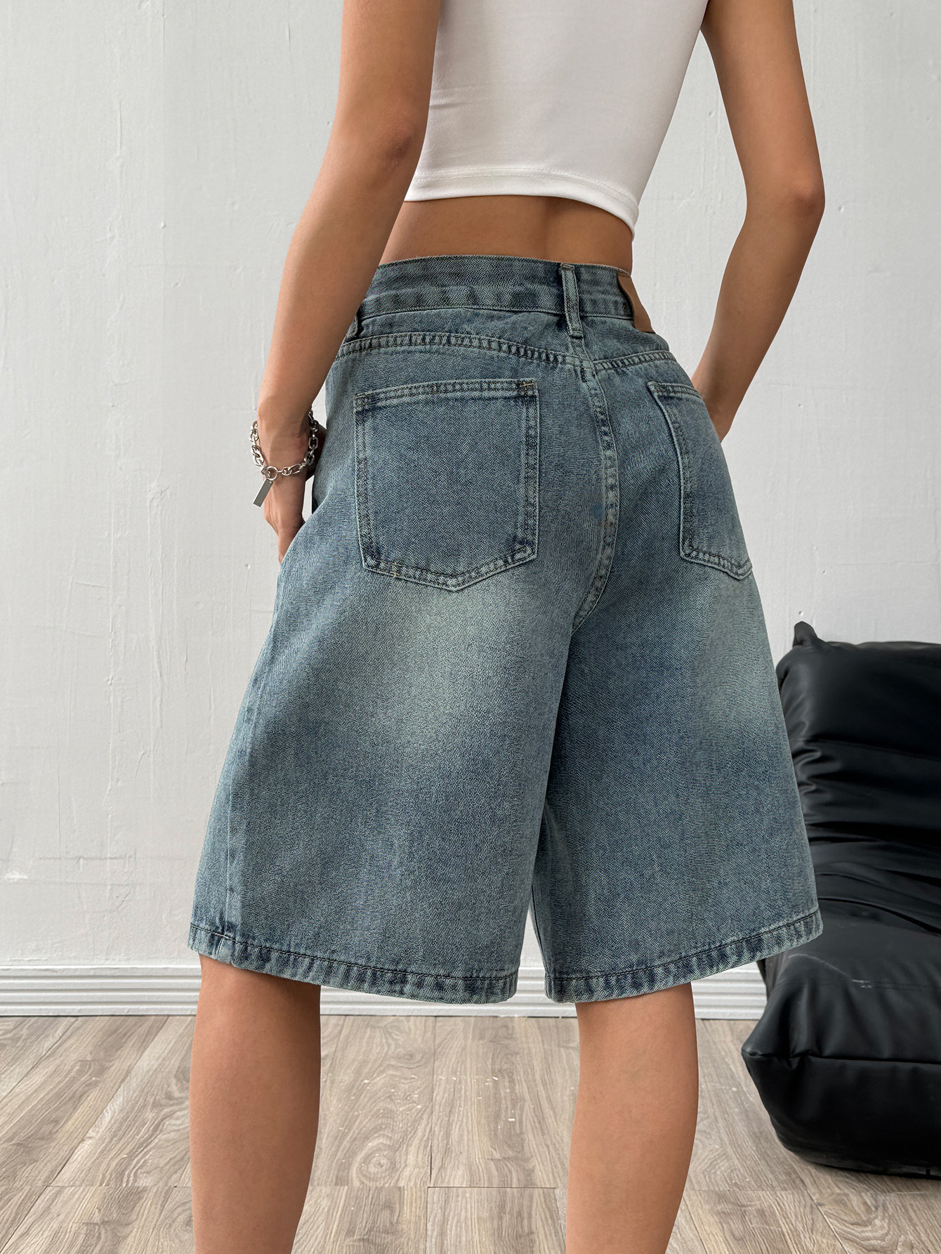 Picture of Cross-Border Foreign Trade Amazon European and American Retro Denim Shorts Women's Loose Casual Wide-Leg Mid-Length Pants Trendy