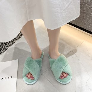 Picture of Foreign trade plush cotton slippers for women 2022 autumn and winter New Women's Flat open toe home Cross plush slippers wholesale