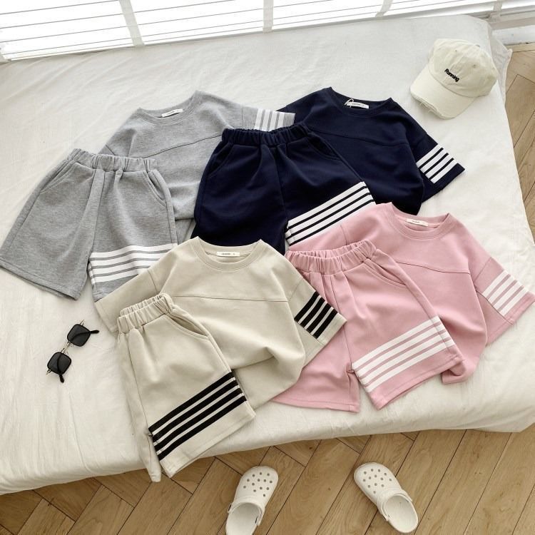 Picture of Children's Boys Summer Suit Korean Style Polo Shirt 2025 New Internet Celebrity Thin Short-Sleeved Clothes Cool Trendy Kidsren's Two-Piece Set