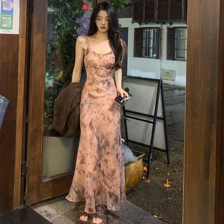Sweet Spice Girl Floral Sling dress Women's Spring and Summer 2024 New Fairy Style Bag Hip Fishtail Long Skirt Cross-border