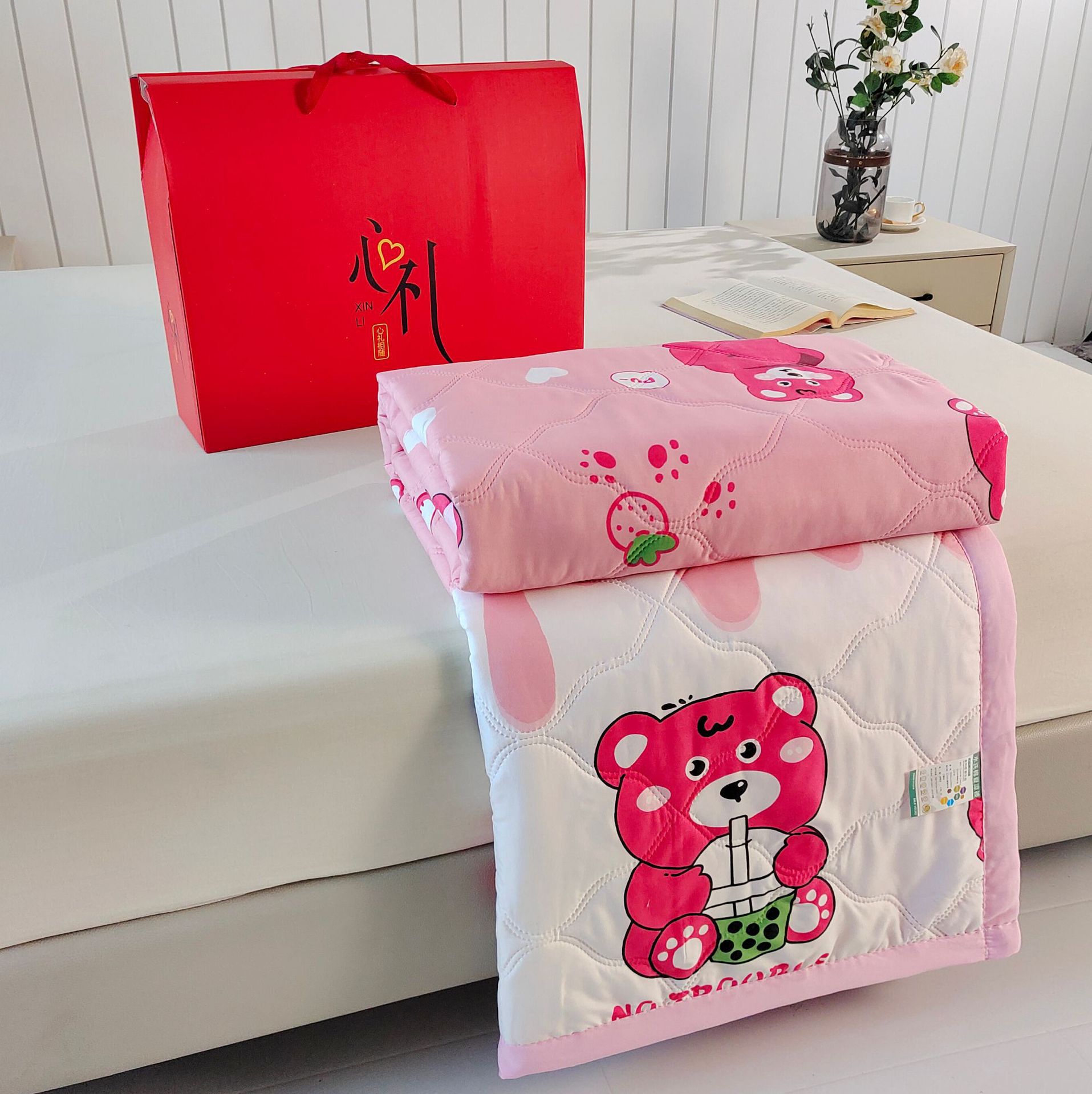 Picture of New store celebration gift quilt summer quilt air conditioning quilt opening gift quilt will sell gift quilt thin quilt printable lo