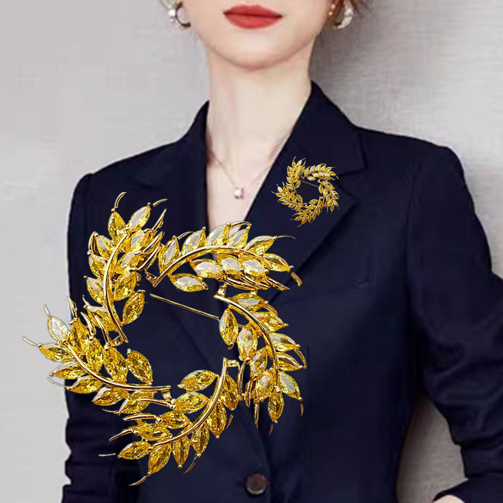 Picture of Internet Celebrant Hot-selling Wheat Ear Brooch Design Niche Inlaid Zircon All-match Luxury Women's Accessories Fashion in stock