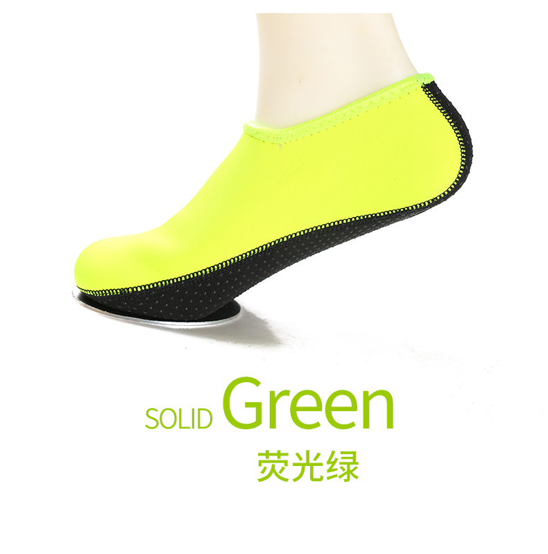 Picture of Beach Shoes for Men and Women, Diving and Snorkeling, Kidsren's Wading and River Swimming Shoes, Soft Shoes, Non-Slip, Anti-Cut, Barefoot Shoes and Socks