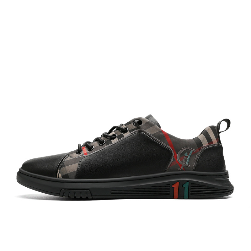 Picture of European Station White Shoes Men's Cut Out Trendyy British Genuine Leather Casual Shoes Men's Summer Breathable Versatile Hole-In-The-Wall Men's Shoes