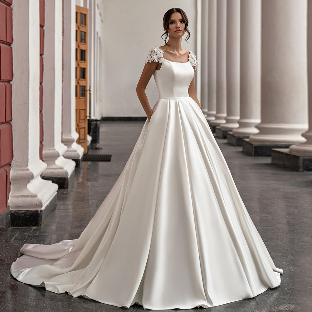 Picture of Shoulder-wrapped wedding dress 2023 new bridal Simple Sexy Slim travel racket satin soft yarn lace slimming small slippers