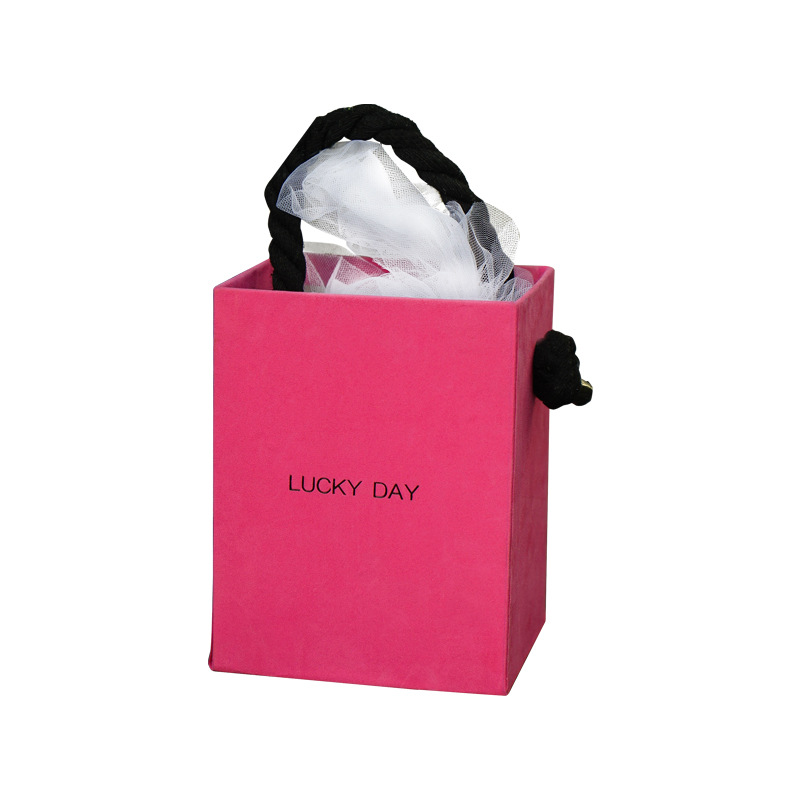 Picture of Qianxun Creative Souvenir Box Empty Satchel Pink Wedding Souvenir Wedding Candy Box Simple Accessible Luxury Packaging Box